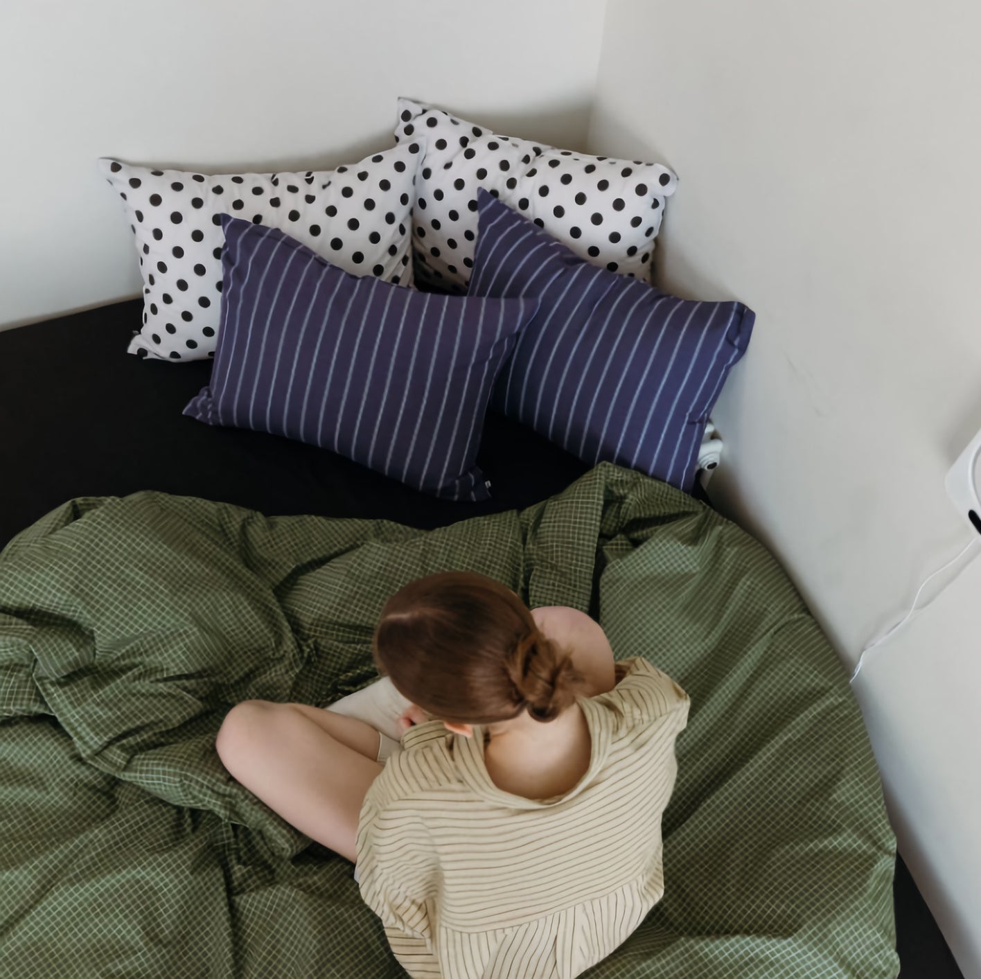 Waterproof Microfiber Allergy Care Mattress Fitted Sheet - close up