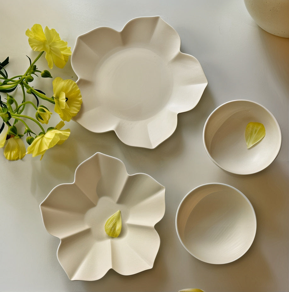 Eunseol Matte Porcelain Pedestal Cup & Plate Set (4-Piece Gift Set)