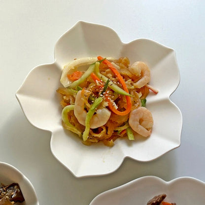 Eunseol Petal Dinnerware Set (12-Piece)
