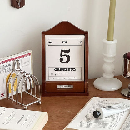 Retro Wood Perpetual Desk Calendar