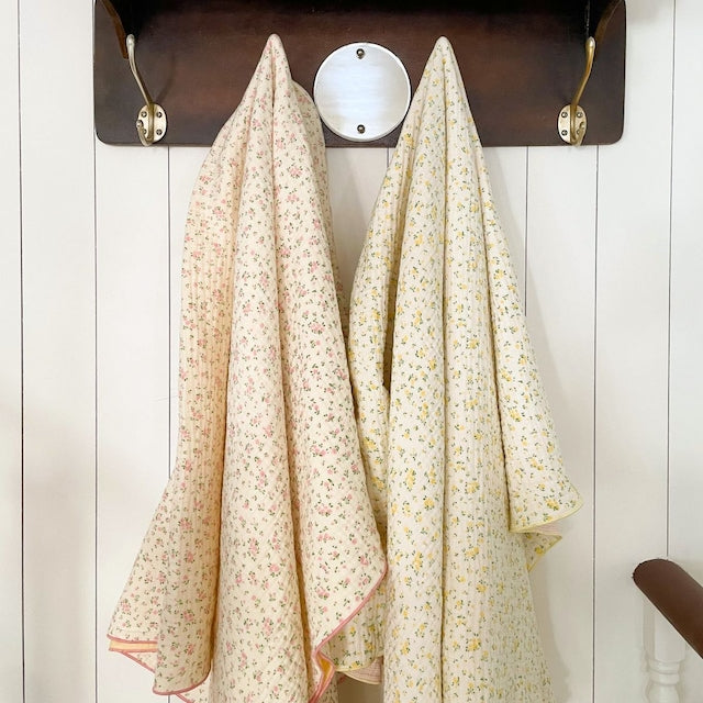 Small Floral Check 4-Layer Gauze Blanket