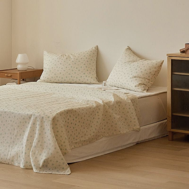 Summer Romance Seersucker Light Blanket + Pillowcase Set