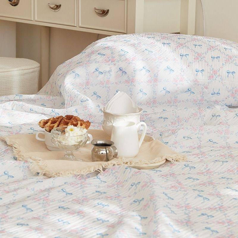 Summer Romance Seersucker Light Blanket + Pillowcase Set