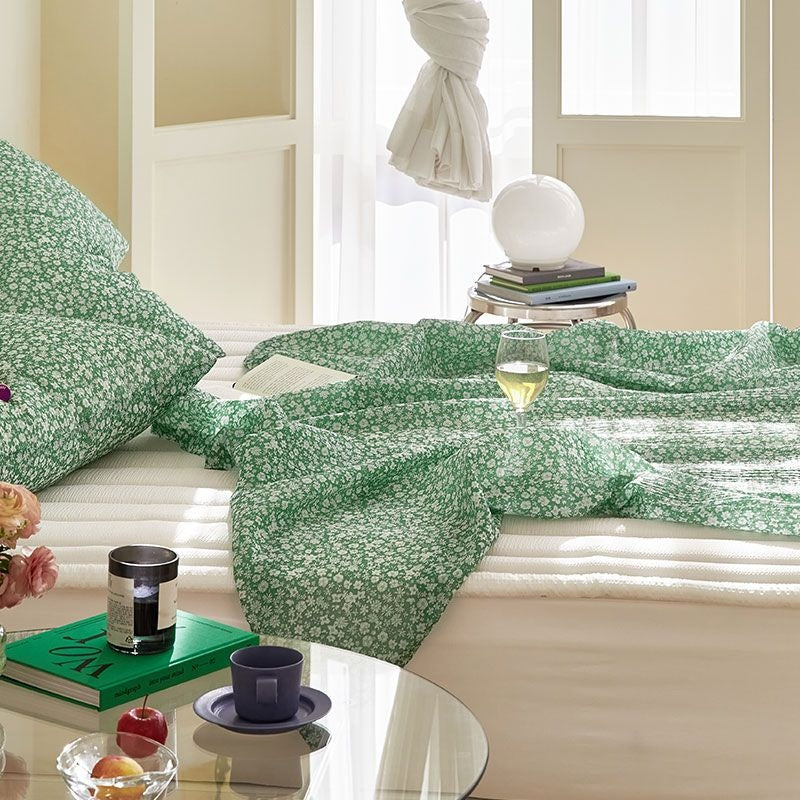 Summer Romance Seersucker Light Blanket + Pillowcase Set