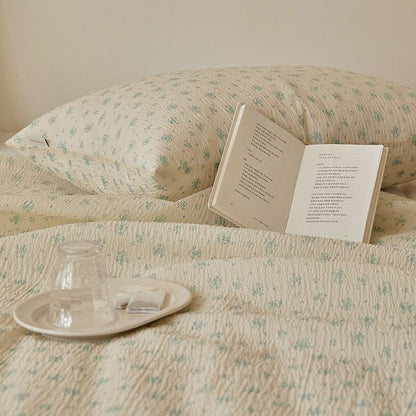 Summer Romance Seersucker Light Blanket + Pillowcase Set