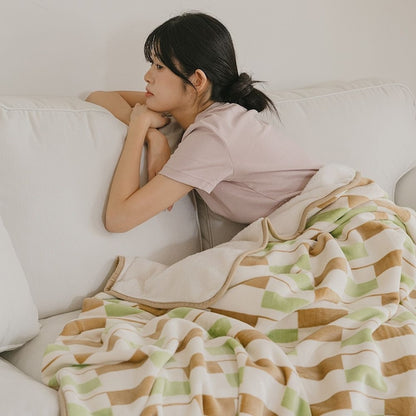 Creamy Plush Microfiber Blanket