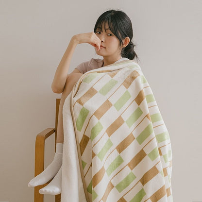 Creamy Plush Microfiber Blanket