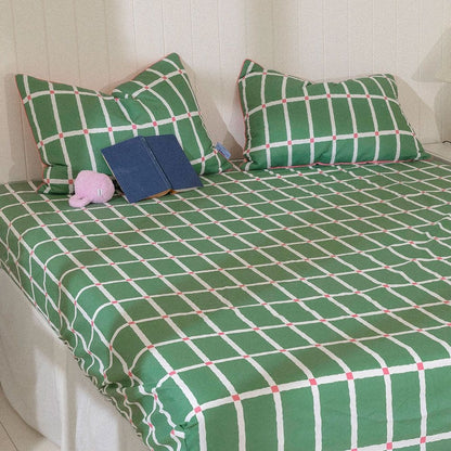 Little Mansion Check Allergy-Care Mattress Fitted Sheet - close up