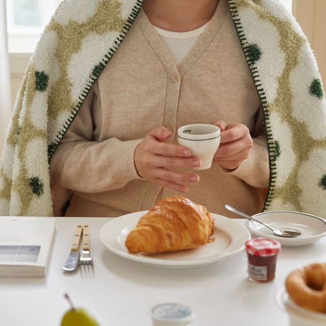 Fluffy Long-Pile Knit Comfort Blanket
