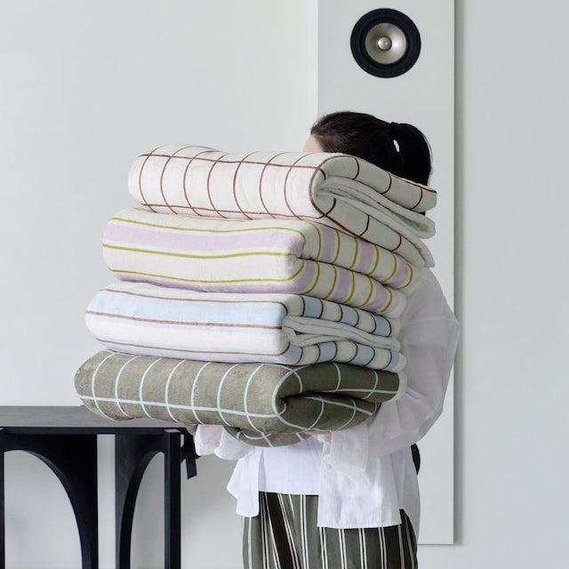 Blooming Flannel Microfiber All-Season Sherpa Blanket