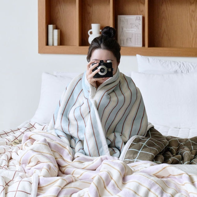 Blooming Flannel Microfiber All-Season Sherpa Blanket