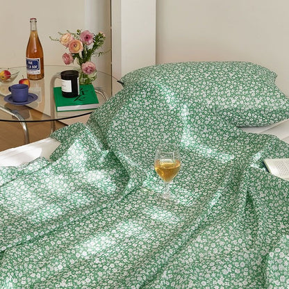 Summer Romance Seersucker Light Blanket + Pillowcase Set